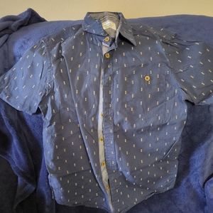 boys distortion button up shirt size medium 10/12